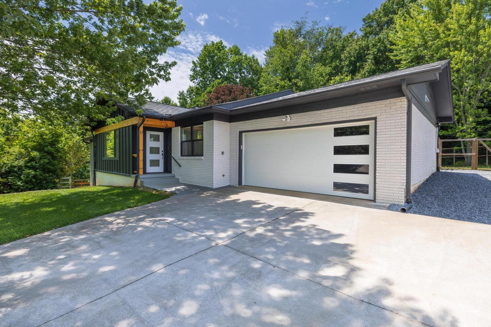 Mid-Century Modern Impeccable Remodel With Hot Tub Villa Asheville Exterior photo